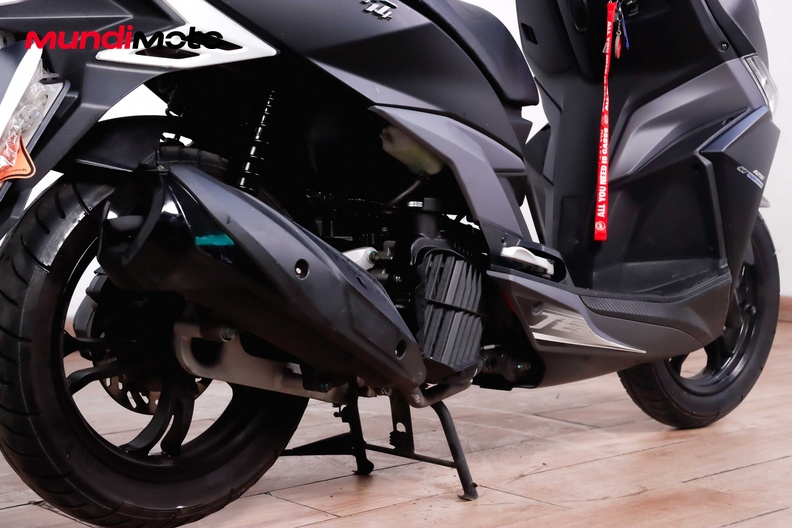 Motorbike image 3