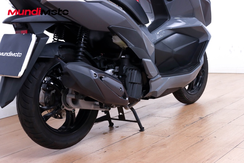 Motorbike image 3