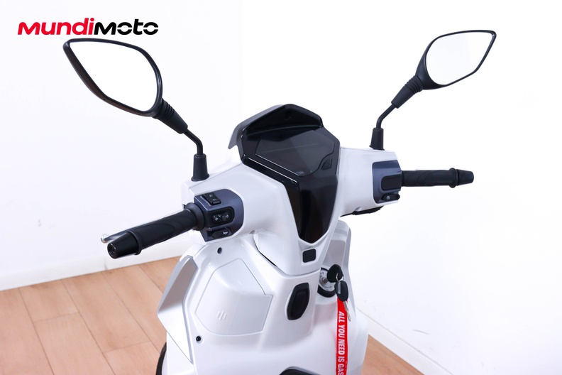 Motorbike image 10