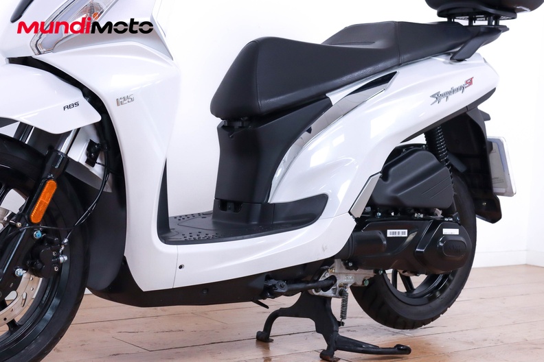 Motorbike image 8