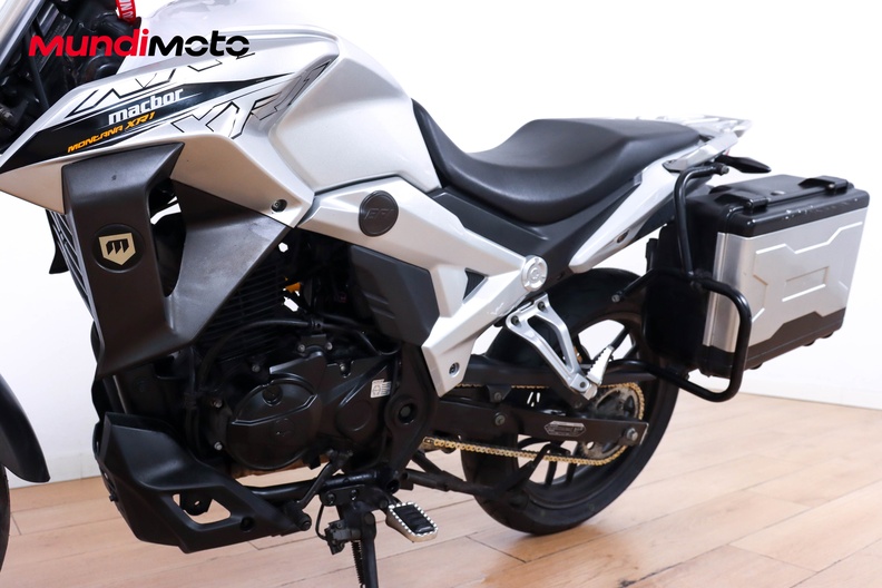 Motorbike image 8