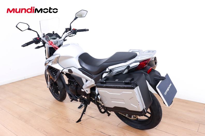Motorbike image 6