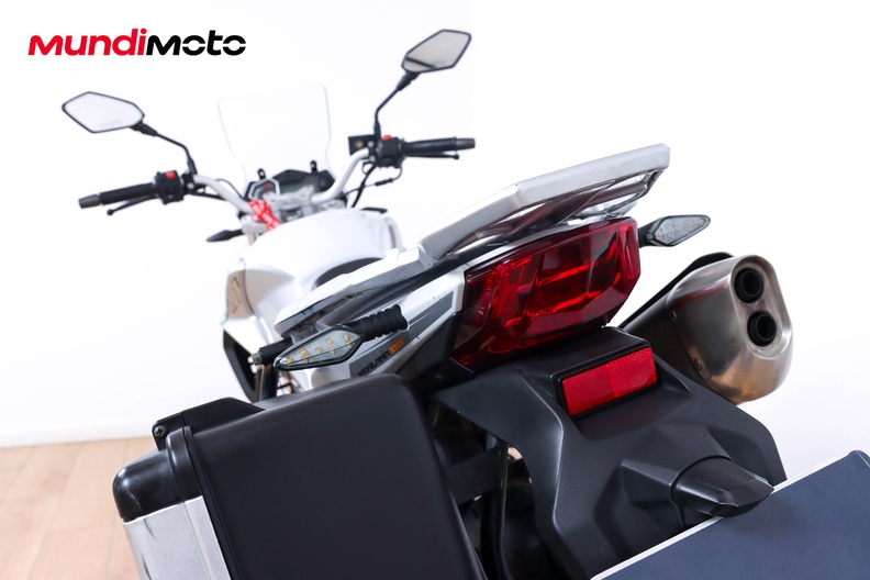 Motorbike image 9
