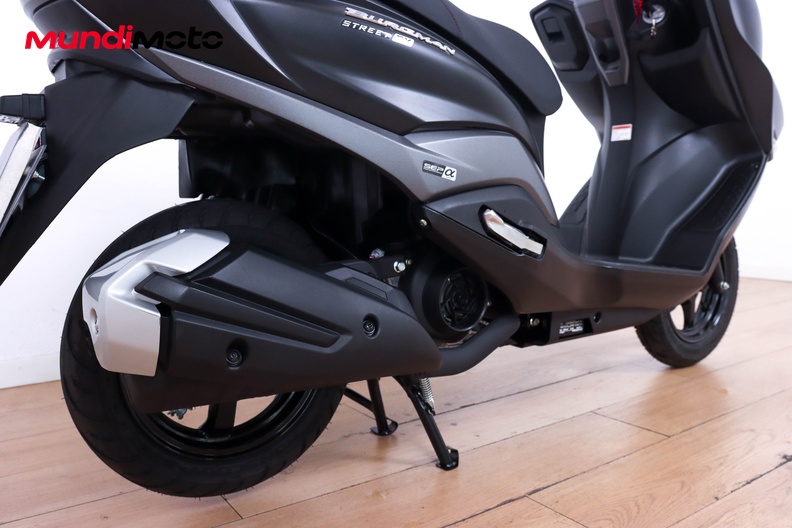 Motorbike image 3