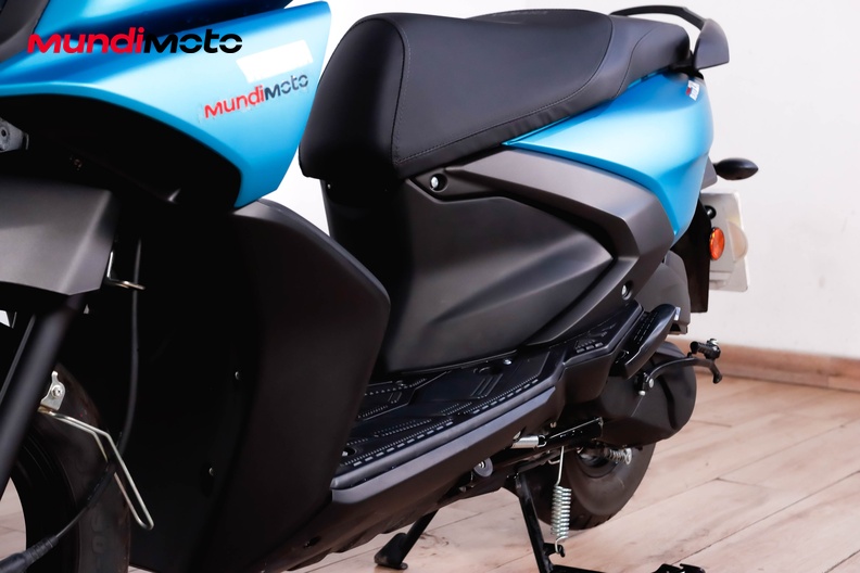 Motorbike image 8