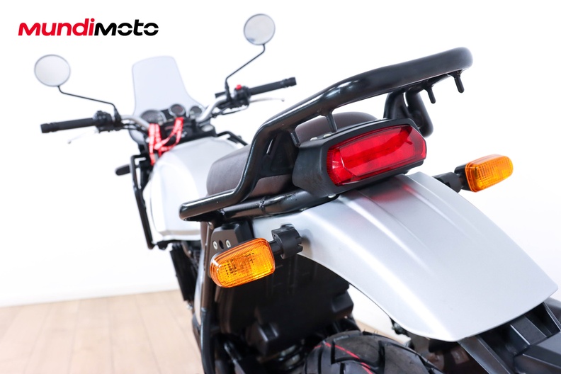 Motorbike image 9