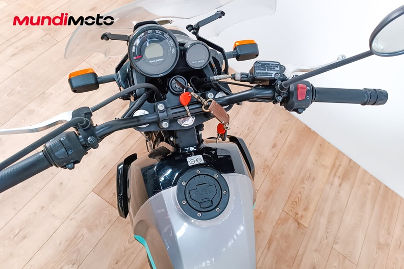 Motorbike image 10