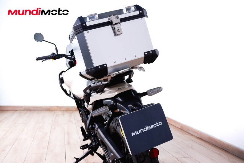 Motorbike image 9