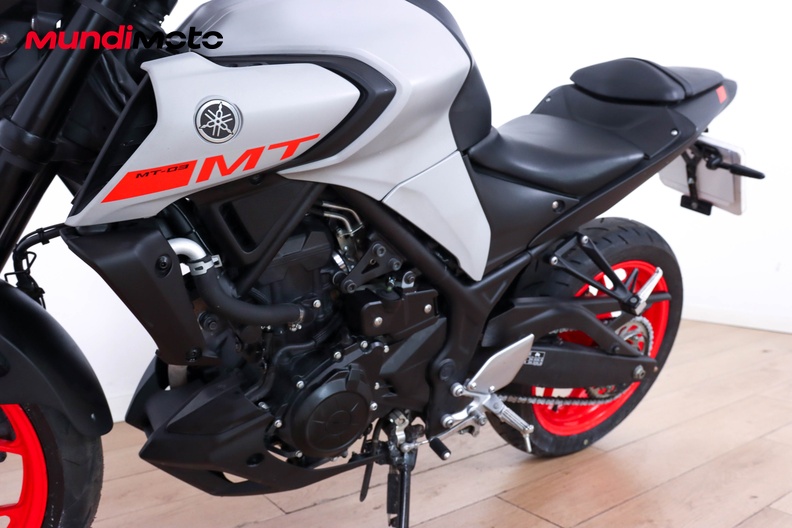 Motorbike image 8