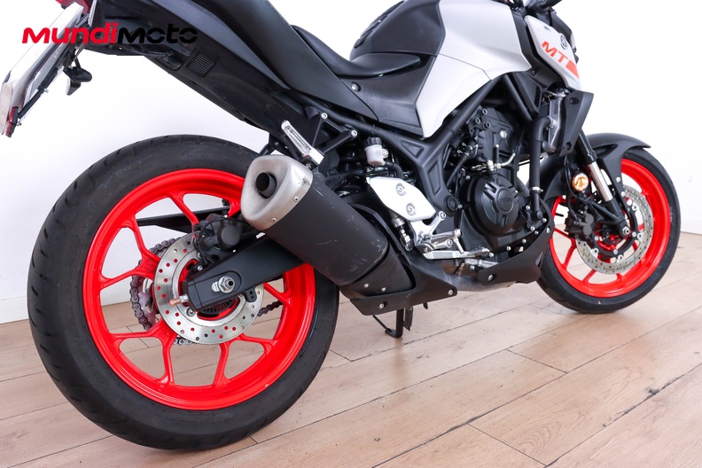 Motorbike image 3