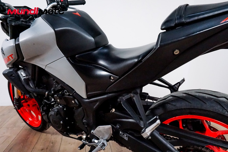 Motorbike image 8