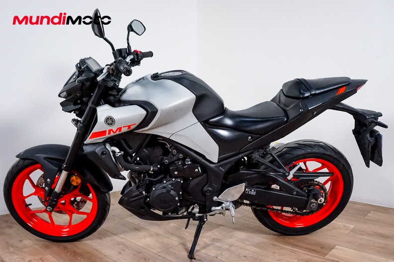 Motorbike image 5