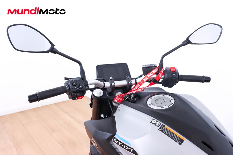 Motorbike image 10