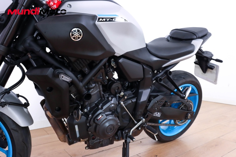 Motorbike image 8