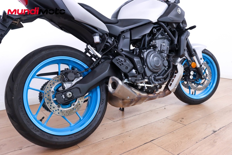Motorbike image 3