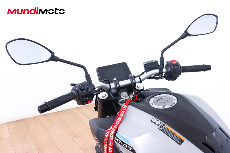 Motorbike image 10