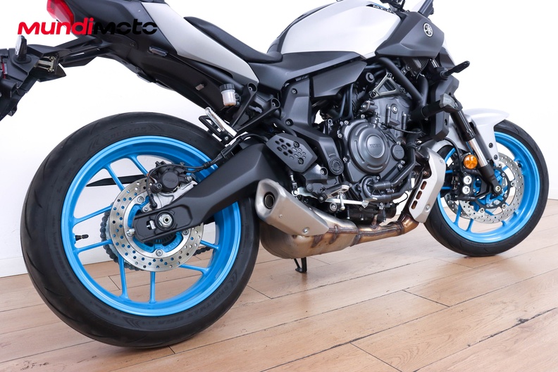 Motorbike image 3