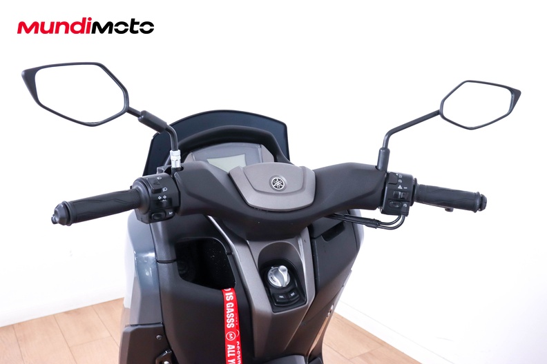 Motorbike image 10