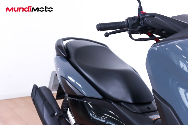 Motorbike image 12