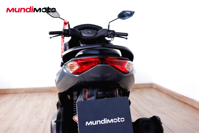 Motorbike image 9