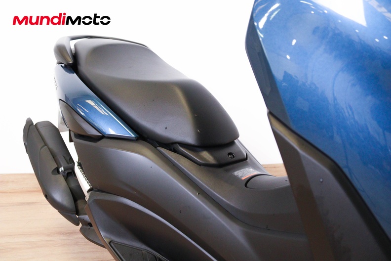 Motorbike image 13