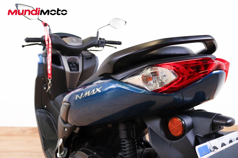 Motorbike image 9