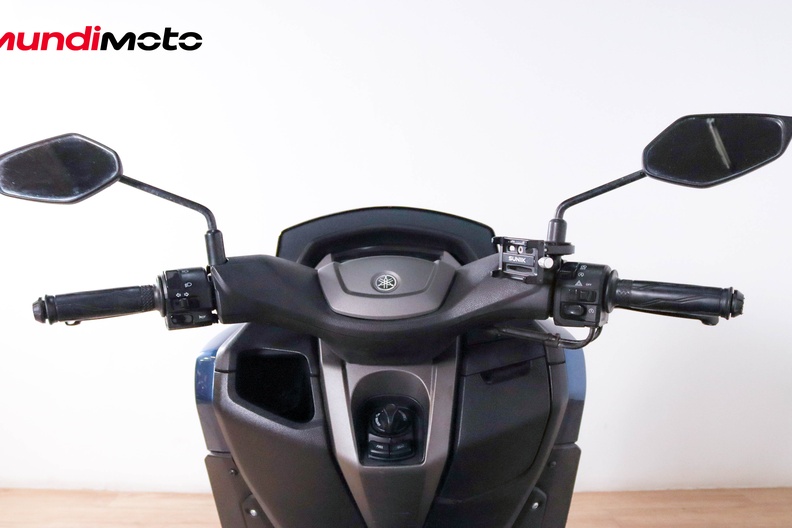 Motorbike image 10
