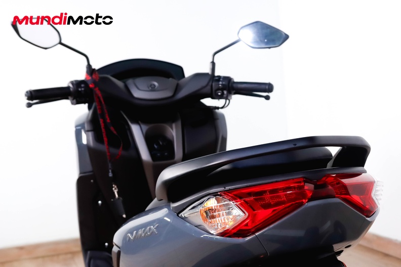 Motorbike image 9
