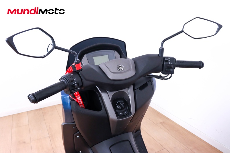 Motorbike image 10