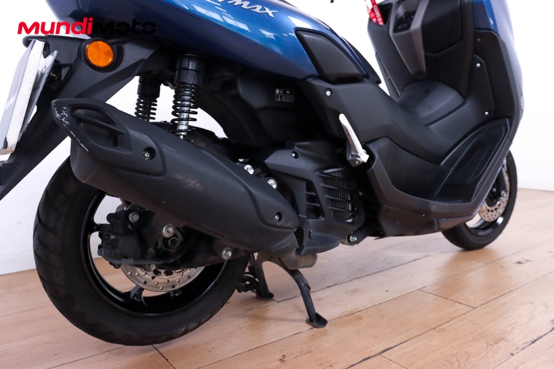 Motorbike image 3