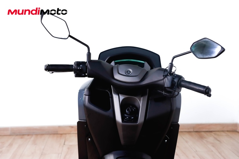 Motorbike image 10