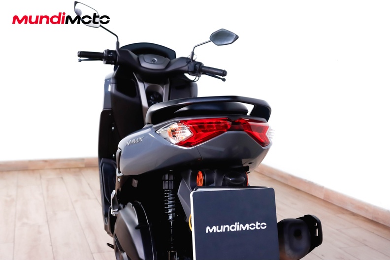 Motorbike image 9