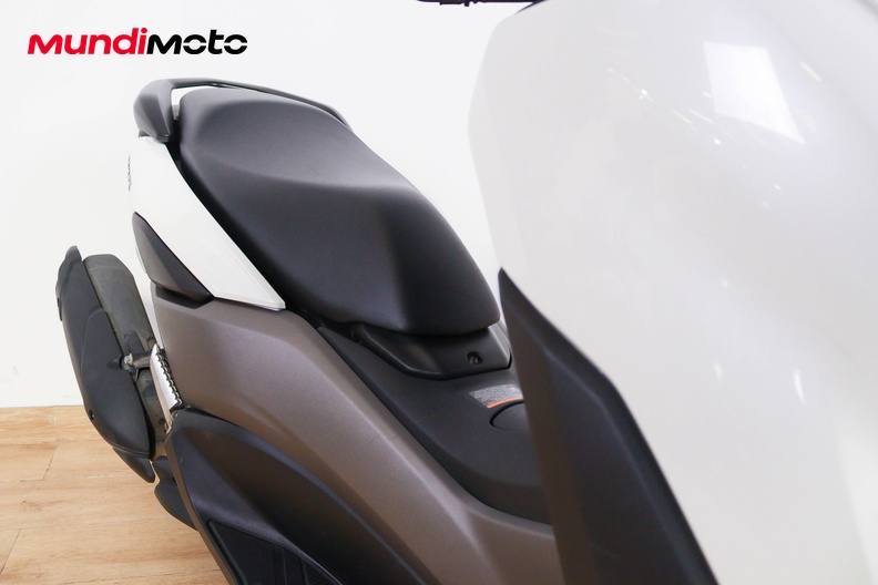Motorbike image 13