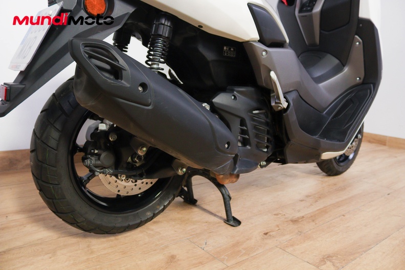 Motorbike image 3