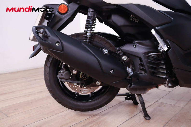 Motorbike image 3