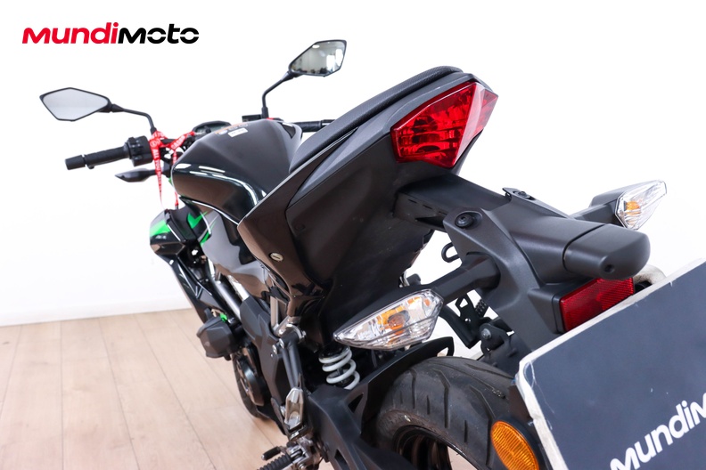 Motorbike image 9