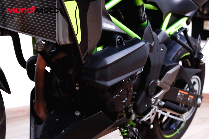 Motorbike image 8