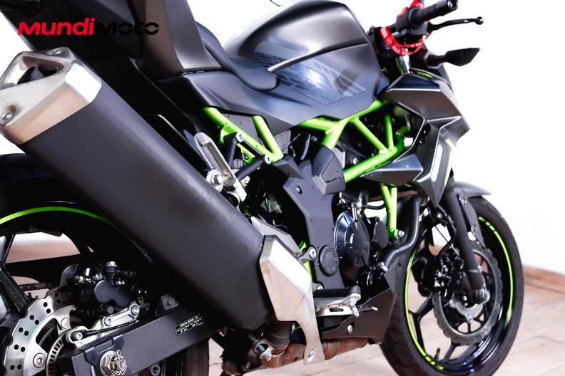 Motorbike image 3