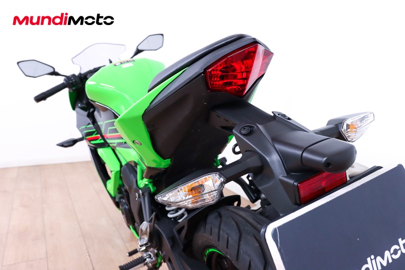 Motorbike image 9