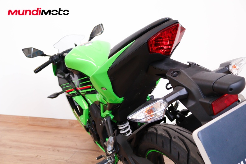 Motorbike image 9