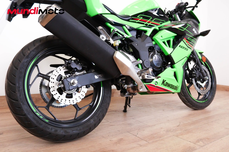Motorbike image 3