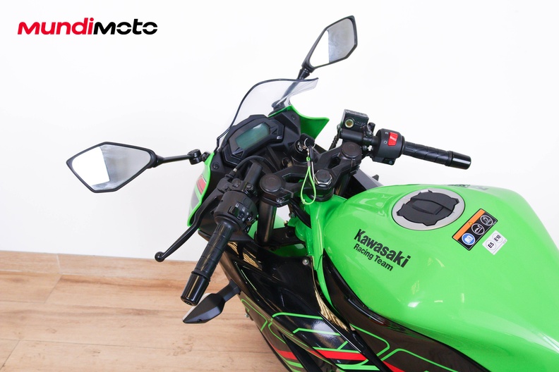 Motorbike image 10