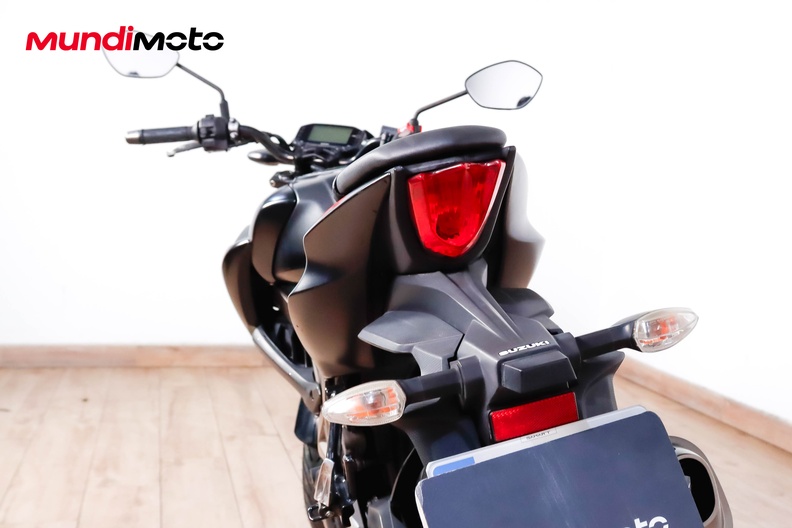 Motorbike image 9