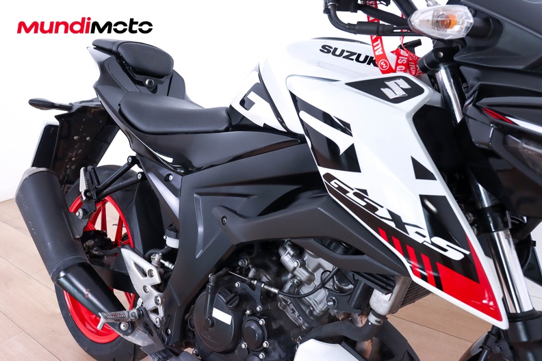 Motorbike image 12