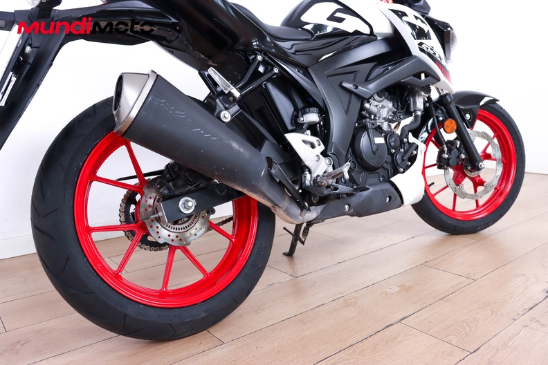 Motorbike image 3