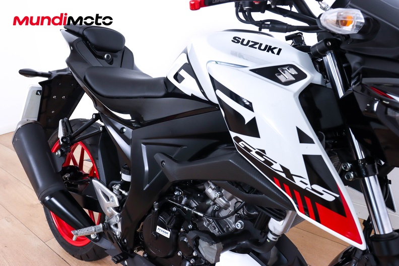 Motorbike image 12