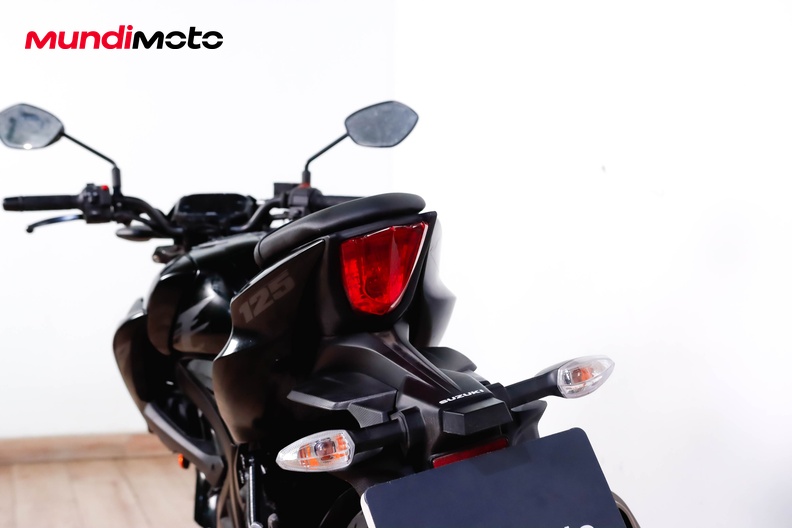 Motorbike image 9