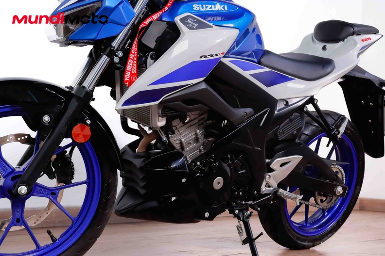 Motorbike image 8
