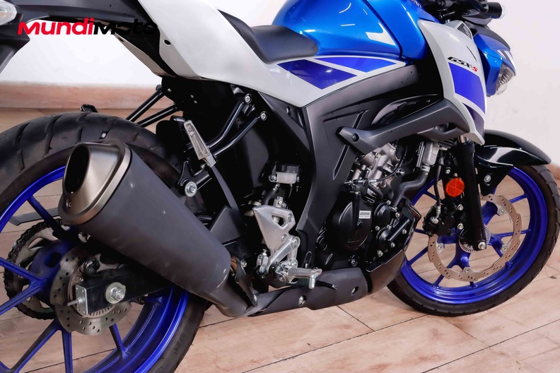Motorbike image 3