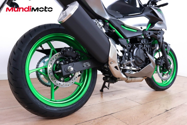 Motorbike image 3